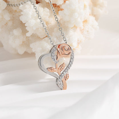 Heart - shaped rose necklace - LUVR